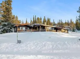 4 Bedroom Awesome Home In Engerdal