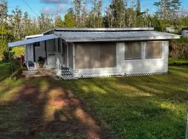 Offgrid Cabin in the Hawaiian Rainforest