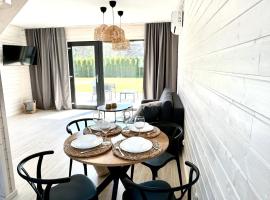 Baltic Atelier domki nad morzem z sauną，位于格里兹鲍的木屋