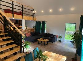 Domek do 12 osób, balia z jacuzzi，位于Małszewko的酒店