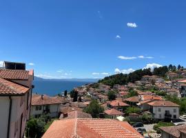 Apartments Misa Lake View，位于奥赫里德的酒店