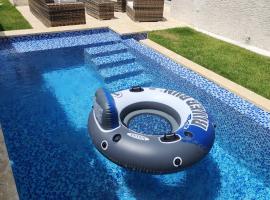 Villa Koi con Piscina privada climatizada，位于蓬塔卡纳的酒店