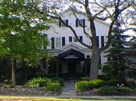 Mario's International Spa, Hotel & Restaurant，位于Aurora的酒店