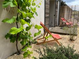 Hózhó Tempo - Sous les pins, Bed & Breakfast écofriendly & slowlife avec sauna，位于Grézet-Cavagnan的酒店