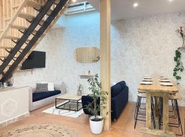 Gîte neuf avec jardin, forêt et étang，位于克勒兹河畔阿尔让通的酒店