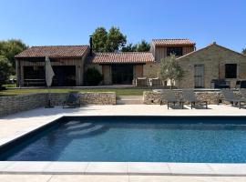 La station en Drôme Provencale，位于韦斯克的酒店