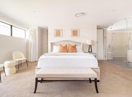 Luxury Spacious 5 Bedroom Family Modern Villa Sleeps 10，位于Waterford的酒店