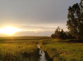 Glamping Hoeve Thenaers，位于Gingelom的酒店