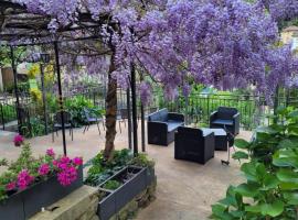 Hôtel Restaurant Les Touristes，位于瓦尔莱班的酒店