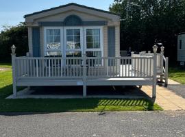 Mablethorpe Luxury Caravan Rental，位于梅布尔索普的酒店