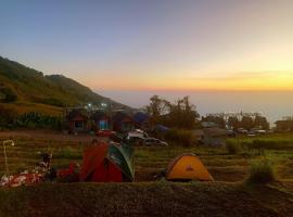 Baan Phak Plaithang at Phu Thap Buek，位于Ban Tha Kok Hai的酒店