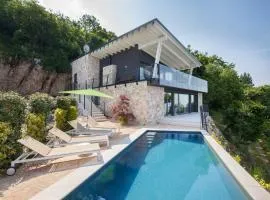 Only Adult Villa Montelago With Pool