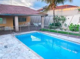 Casa 3 dormitórios com piscina e churrasqueira