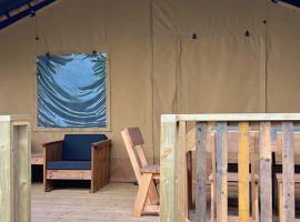 Large Safari Tent，位于Ombersley的豪华帐篷