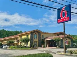 Motel 6 Huntsville AL University Dr.