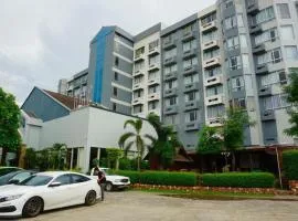 Thepnakorn Hotel