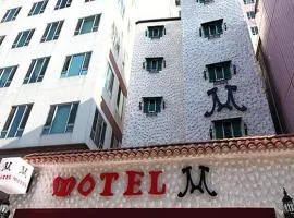 M Hotel Suwon