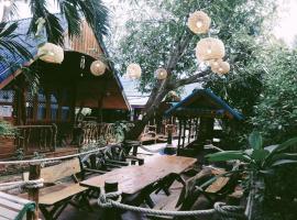 RuenNamyen Resort Amphawa，位于夜功府的酒店