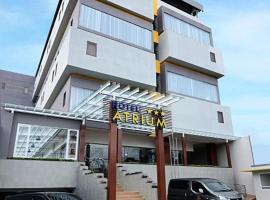 Atrium Premiere Cilacap，位于芝拉扎的酒店
