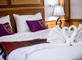 Thatphanom View Hotel Nakhon，位于那空拍侬府的酒店
