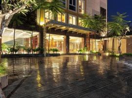Hotel Adilla Syariah Ambarukmo，位于日惹Catur Tunggal的酒店