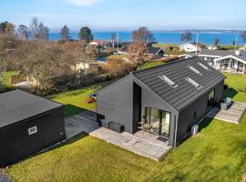 Lovely Home In Stubbekøbing With Wifi，位于斯图伯克宾的酒店