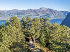 斯特兰达利耶度假屋，位于斯特兰达的酒店