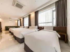 CS Premier Hotel