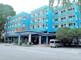 Hai Au Hotel，位于Ðông Thôn的酒店