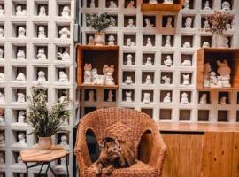 Poonpun Pet Friends Poshtel，位于尖竹汶的青旅