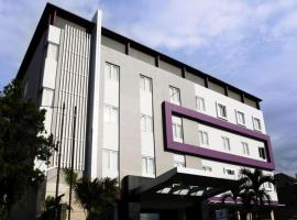Hotel Harmoni Tasikmalaya，位于打横的酒店