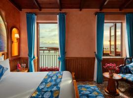 Venice Hotel Phu Quoc - Free Hon Thom Island Waterpark Cable Car & Sunset Town Tour，位于富国的酒店