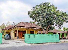SPOT ON 93199 Bunda Family Homestay Syariah，位于日惹的酒店
