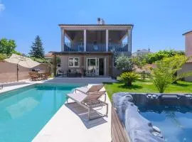 Beautiful Home In Medulin With Wifi