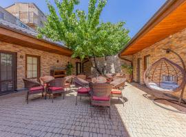 Boutique Living Hotel，位于埃里温的酒店