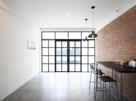 L22 HOSTEL