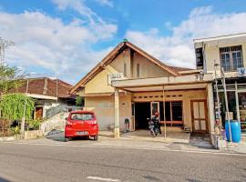 SPOT ON 92763 Hotel Melati Sukoasih，位于Wonogiri的酒店