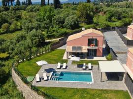Castelia Luxury Villas，位于Agios Ioannis的酒店