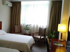 GreenTree Inn Jiangsu Suzhou New District Science and Technology College Business Hotel，位于苏州虎丘区的酒店