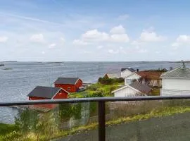 Lovely Home In Smøla With Kitchen