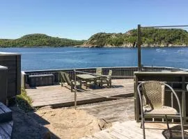 Stunning Home In Farsund With Wifi