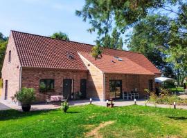 Amazing Home In Knesselare With Sauna，位于克涅瑟拉尔的酒店