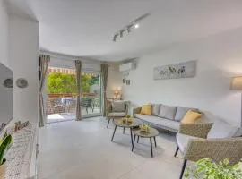LIPA KORTA - Family Apartment in Porec, 850 m to the Sea