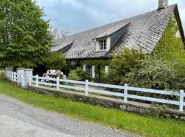 Une pause en Corrèze，位于Sarroux的酒店