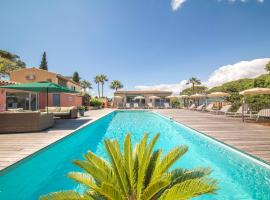 Les Capucines Saint Tropez，位于圣特罗佩的酒店