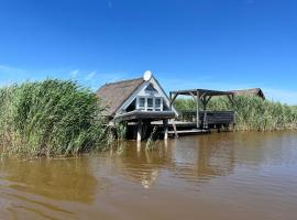 Seehütte Neusiedlersee - Urlaub am Wasser，位于拉斯特的酒店