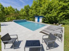 Appartement dans maison Urcuit，位于Urcuit的酒店