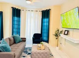 Falcon Oceanview 2br Condo-Free Airport Transportation 24-7Security