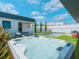 Villa Mauricio with jacuzzi and private swimming pool