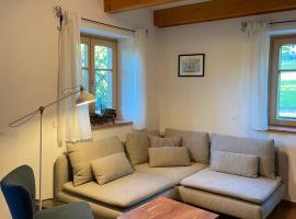 Ferienwohnung Attwengerhof，位于特劳恩基兴的酒店